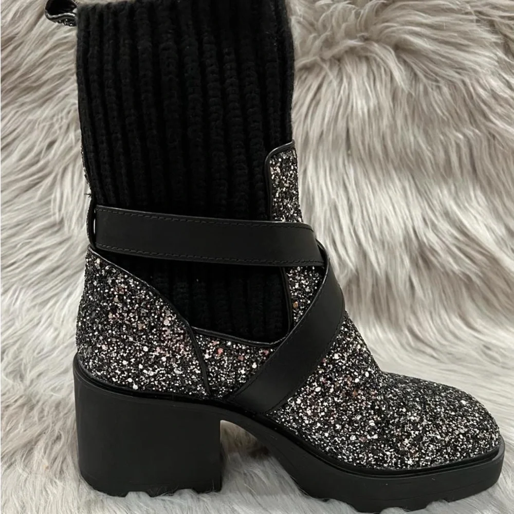 Michael Kors Alistair Glitter Slip-Ons Boots. - Picture 5 of 12